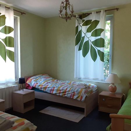 Gite 32 Rue Du Huit Mai Freneuse  Bagian luar foto