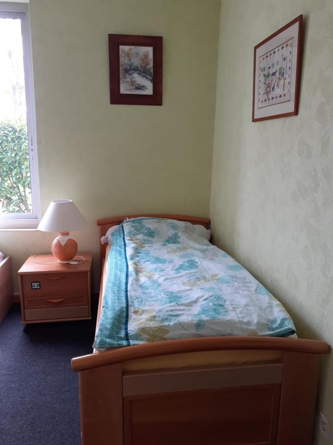 Gite 32 Rue Du Huit Mai Freneuse  Bagian luar foto