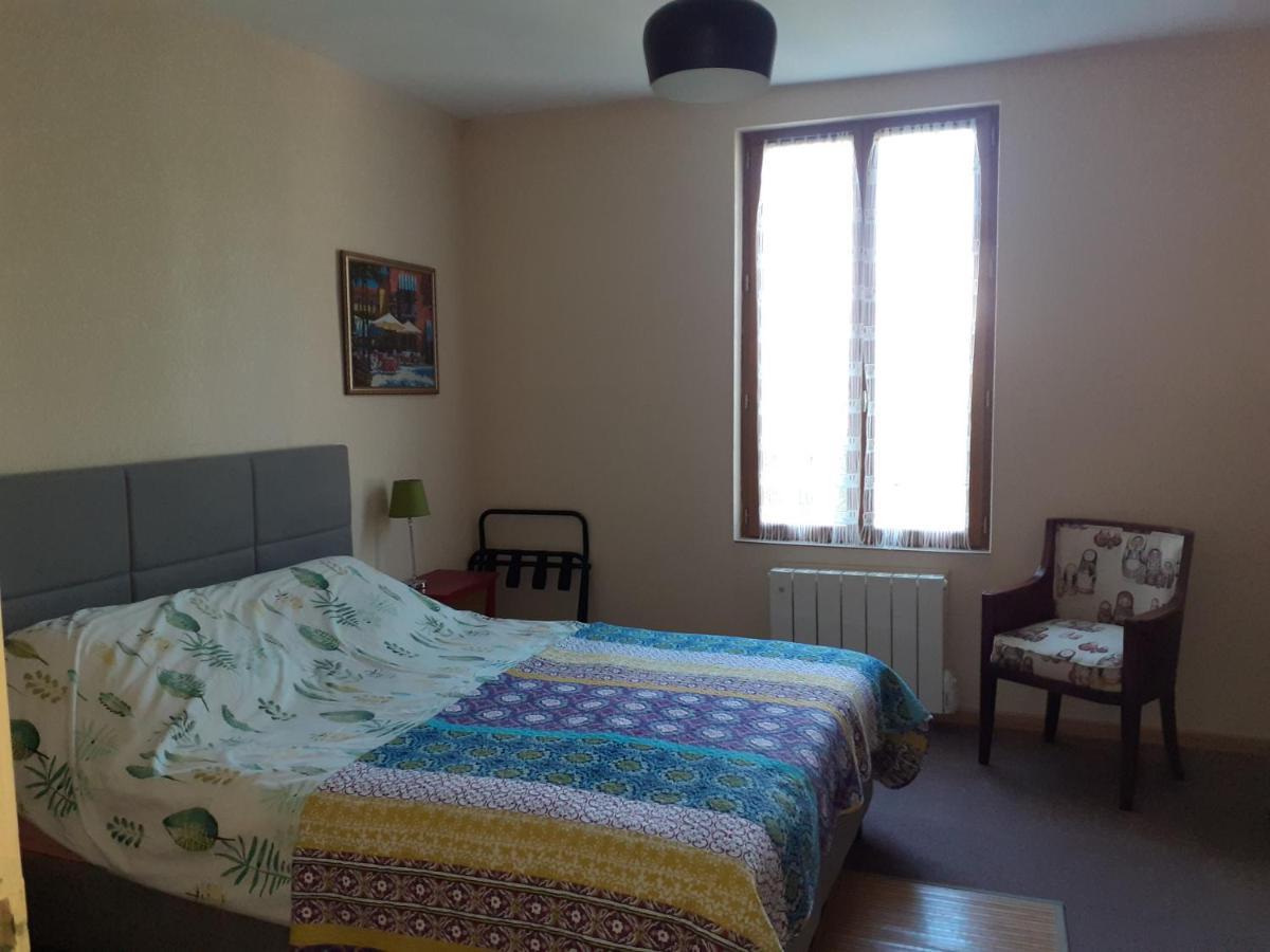 Gite 32 Rue Du Huit Mai Freneuse  Bagian luar foto