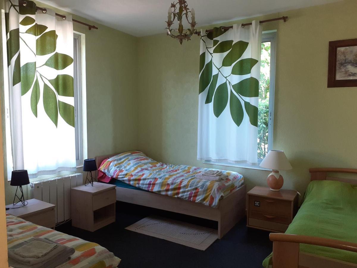 Gite 32 Rue Du Huit Mai Freneuse  Bagian luar foto
