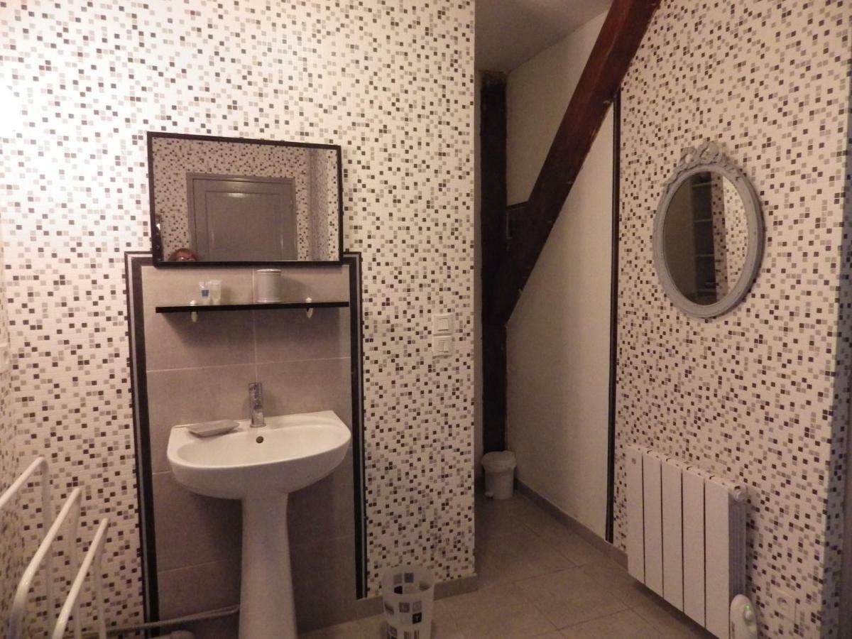 Gite 32 Rue Du Huit Mai Freneuse  Bagian luar foto